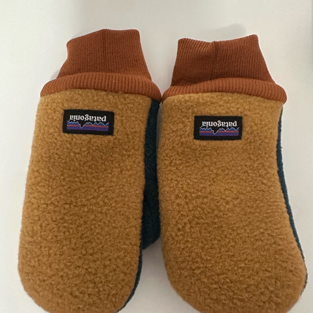 Patagonia Tan and Brown Fleece Mittens